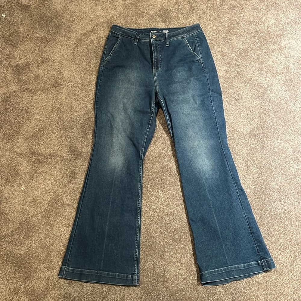Old Navy Extra High Rise Flare Jeans, sz 14